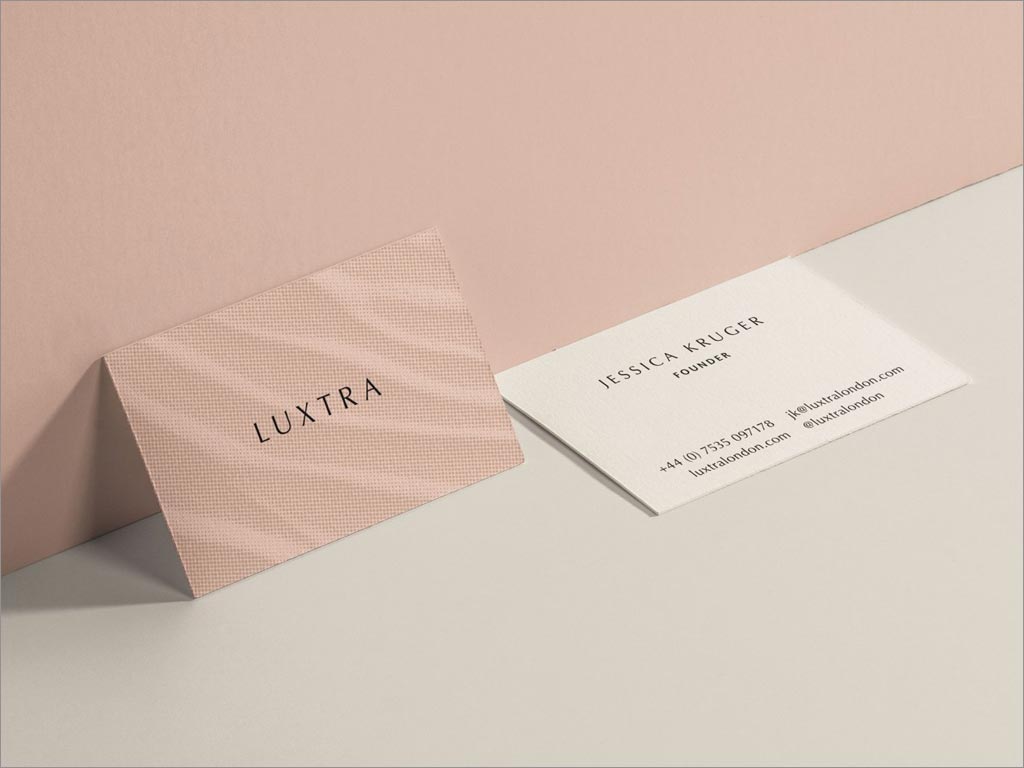 英国Luxtra女包品牌名片设计