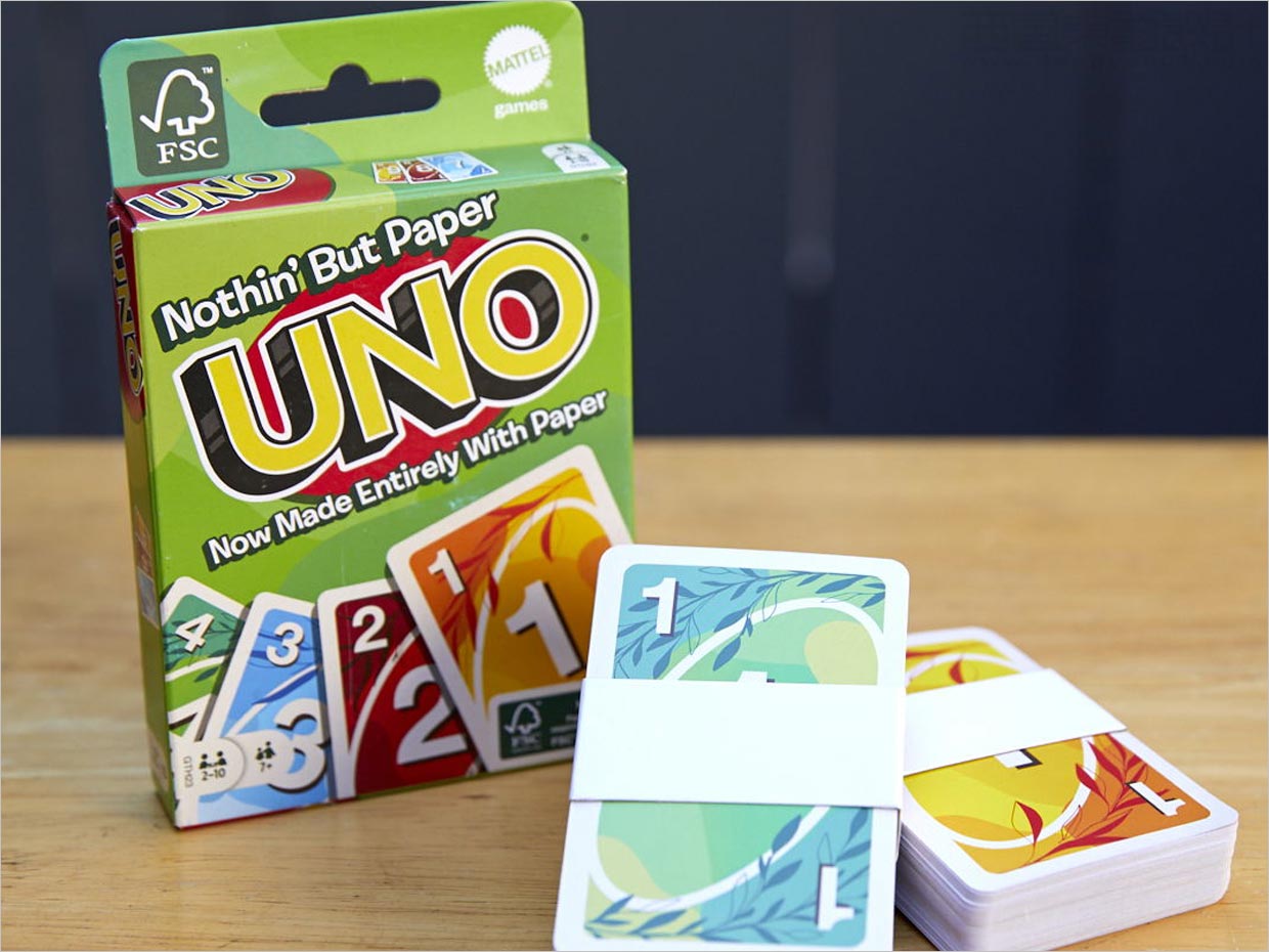 2. 100% 可回收“Nothing But Paper”版扑克纸牌游戏玩具包装设计