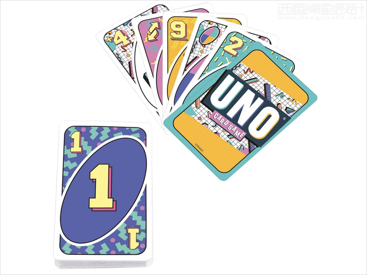 13. UNO 标志性的 1990 年代扑克纸牌游戏玩具包装设计